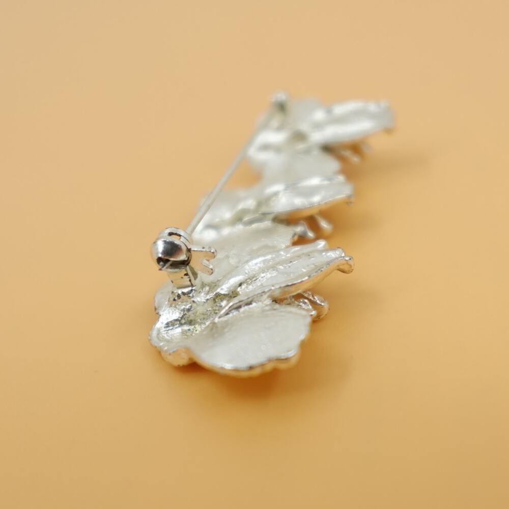 Elephant Brooch Silver-Tone Rhinestone Eye‎ Novelty Pin - Picture 12 of 12